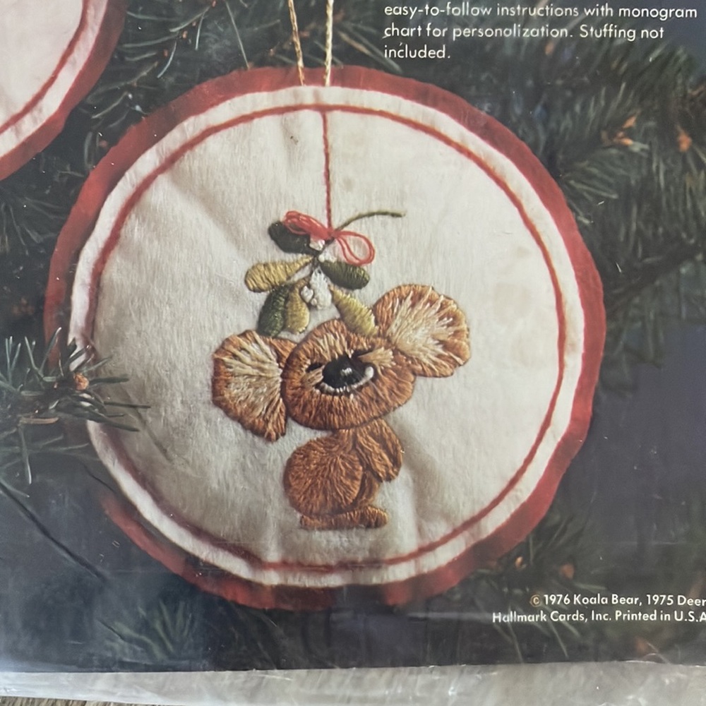 🎄•vintage Christmas crewel kit - Picture 2 of 5